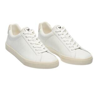 Veja Campo Sneaker in Extra White & Natural Suede – EUC Size 37 (US 6)